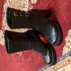 Vintage Bata 4" chunky heel platform square toe side zip buckle boots